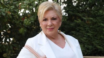 Δήμητρα Λιάνη: Γιόρτασε την ονομαστική της εορτή στο σπίτι της στην Κηφισιά με εκλεκτούς καλεσμένους
