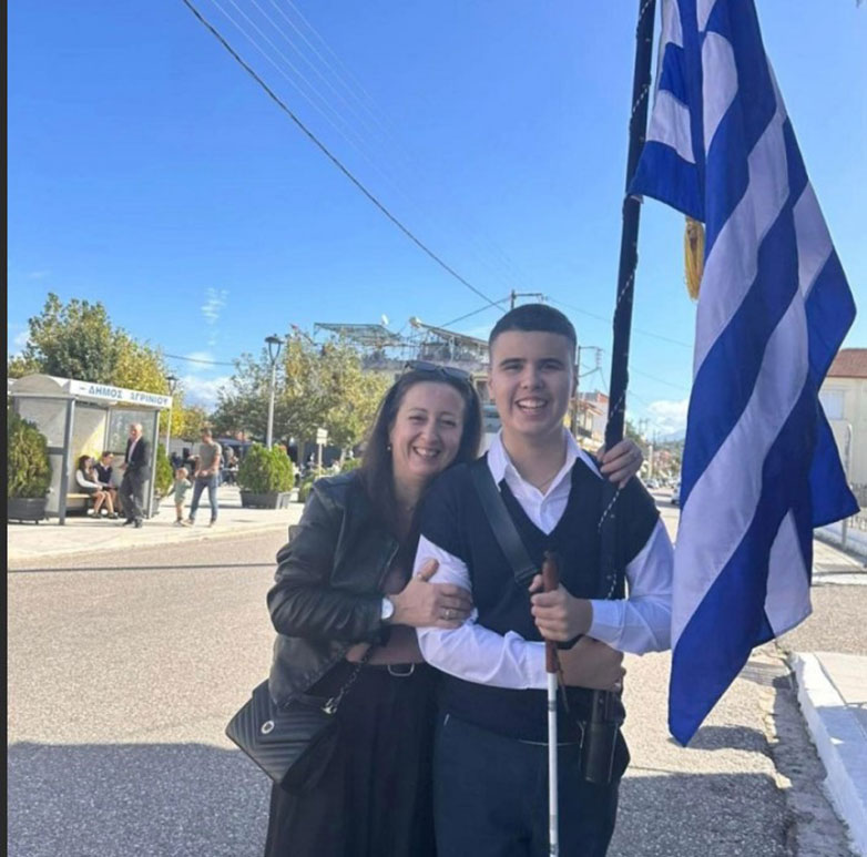 O αριστούχος τυφλός μαθητής που περιμένει μήνες τη γραφομηχανή Μπράιγ O αριστούχος τυφλός μαθητής που περιμένει μήνες τη γραφομηχανή Μπράιγ