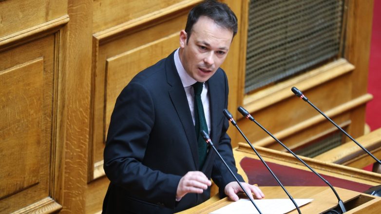 Παραιτήθηκε από βουλευτής του ΣΥΡΙΖΑ ο Μίλτος Ζαμπάρας