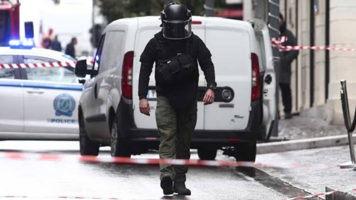 Αθήνα: Ύποπτο αντικείμενο κοντά στο Α.Τ. Ομόνοιας Αθήνα: Ύποπτο αντικείμενο κοντά στο Α.Τ. Ομόνοιας