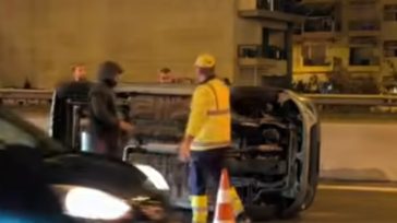 Αναποδογύρισε ΙΧ στην Εθνική Οδό Θεσσαλονίκης – Μουδανιών