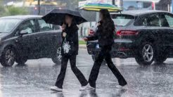 Καιρός: Ραγδαία αλλαγή με καταιγίδες, πτώση θερμοκρασίας και χιόνια στα ορεινά