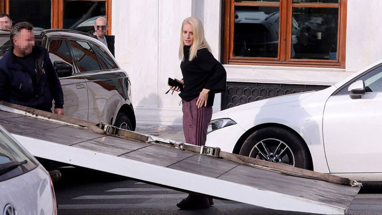 Κατερίνα Παναγοπούλου – «Πήραν» το αυτοκίνητο της δημοσιογράφου από το κέντρο της πόλης Κατερίνα Παναγοπούλου – «Πήραν» το αυτοκίνητο της δημοσιογράφου από το κέντρο της πόλης