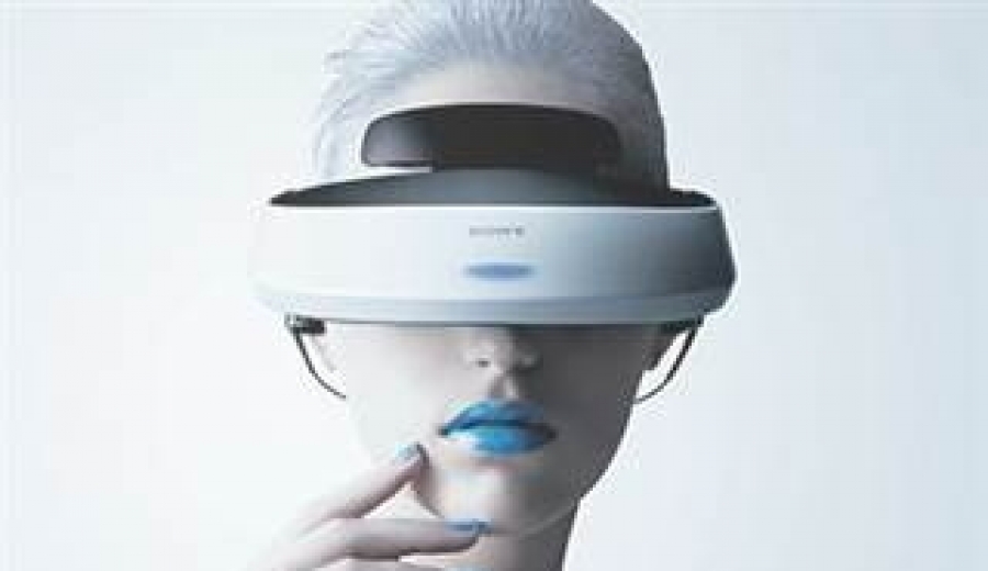 HMZ-T2: Virtual reality headset απ’ την Sony