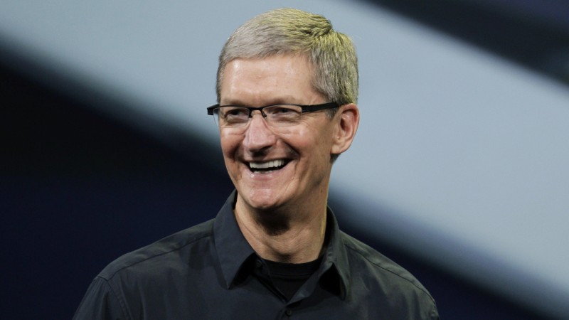 O Tim Cook δήλωσε ομοφυλόφιλος