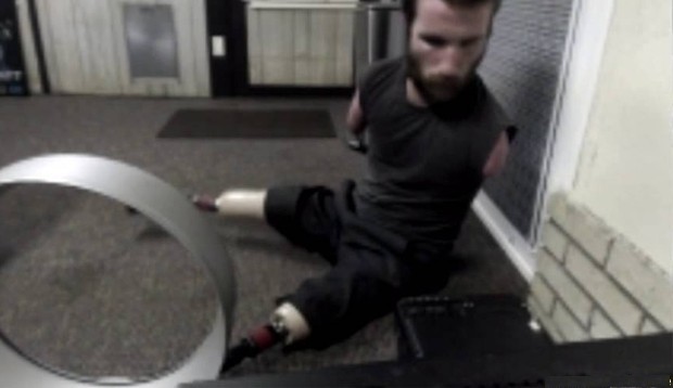 TheRealHandi: Counter-Strike…χωρίς χέρια