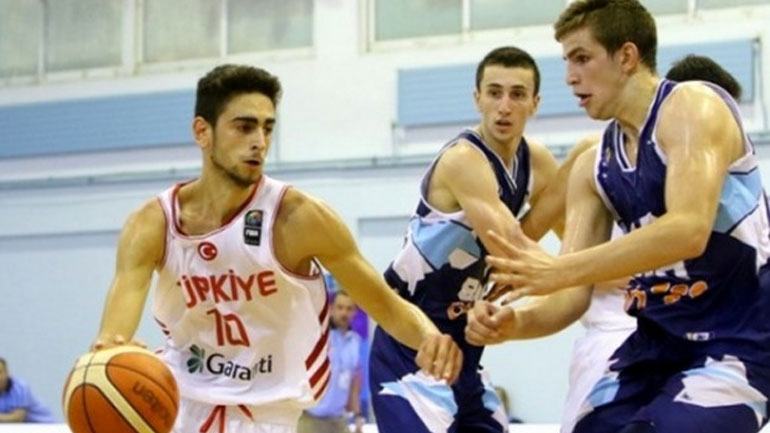 Μπάσκετ: Στον τελικό του ευρωπαϊκού Εφήβων η Τουρκία