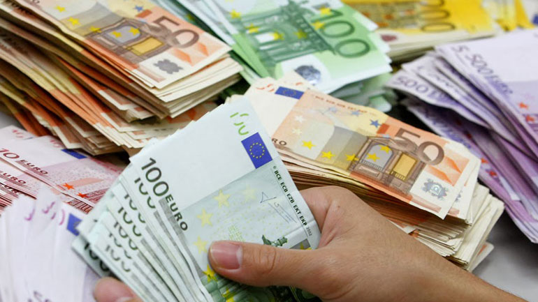 Εξόφληση του φόρου εισοδήματος σε οκτώ ή εννέα μηνιαίες δόσεις εξετάζει η εφορία