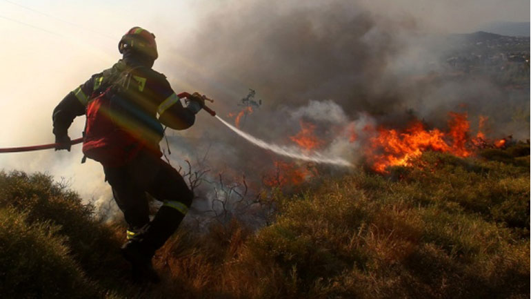 «Στο πόδι» η Πυροσβεστική στην Κρήτη