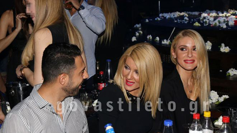 Εύη Φραγκάκη: Η βραδινή έξοδος με τον αγαπημένο της και τη σέξι αδελφή της!
