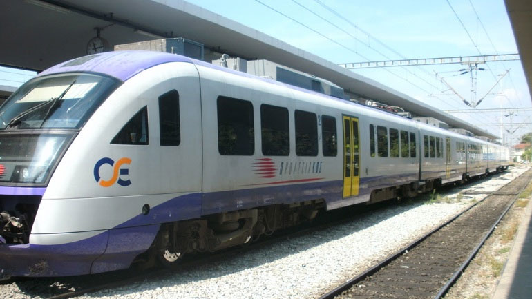 Ακινητοποιημένα τρένα και προαστιακός από Δευτέρα έως Τετάρτη