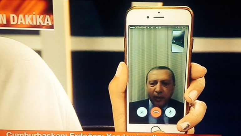 Έκκληση Ερντογάν στο τουρκικό λαό να αντισταθεί στους πραξικοπηματίες