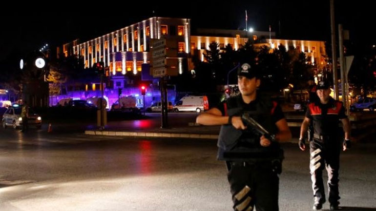 Τα διεθνή πρακτορεία για το πραξικόπημα στη Τουρκία