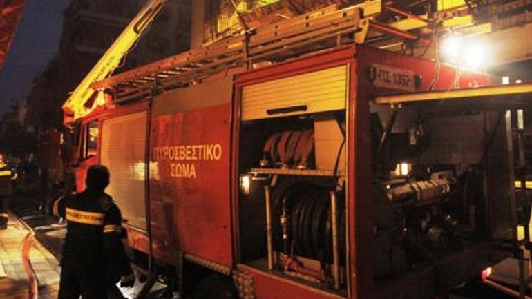 Θεσσαλονίκη: Άγνωστοι πυρπόλησαν αντιπροσωπεία γαλλικών αυτοκινήτων