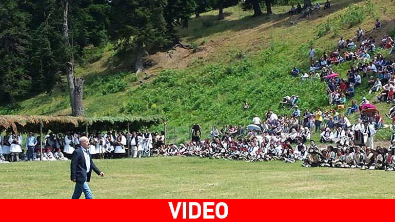 Αποδοκίμασαν βουλευτή του ΣΥΡΙΖΑ στο Αντάμωμα των Σαρακατσαναίων στο Περτούλι