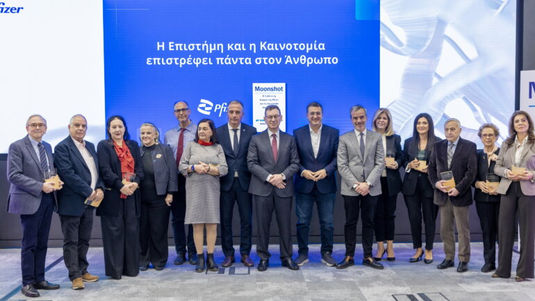 Σημαντική δωρεά του Δρ. Άλμπερτ Μπουρλά και της Pfizer για την ενίσχυση του έργου κοινωνικών φορέων της Θεσσαλονίκης 