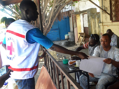 Μεγάλη οικονομική επίπτωση ο ιός Έμπολα στη δυτική Αφρική