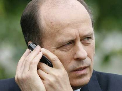 Η Ε.Ε. ανακοίνωσε πάγωμα λογαριασμών Ρώσων αξιοματούχων