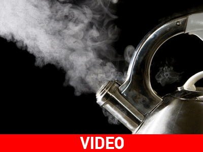 Έριχναν καυτό νερό στο 2,5 ετών αγόρι μέχρι που πέθανε!