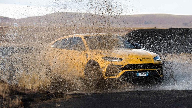 Για τη Lamborghini Urus όλοι οι δρόμοι είναι ίδιοι!