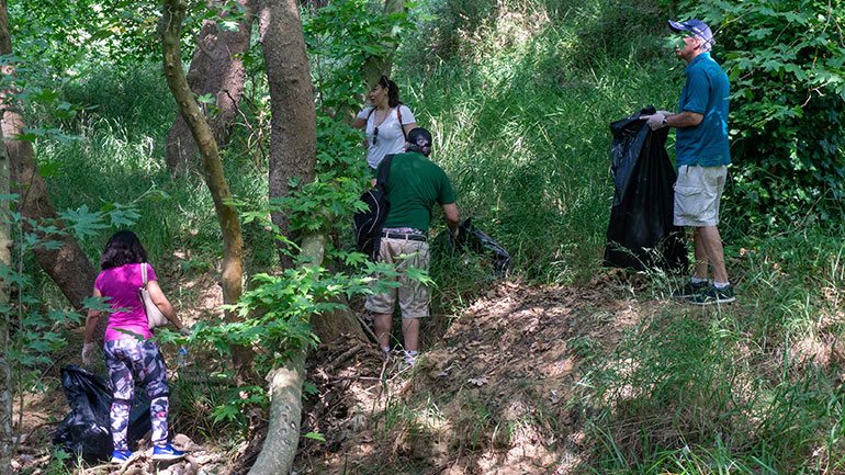 Εθελοντική δράση στο Ρέμα Χελιδονούς