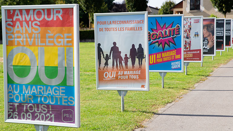 «Ναι» στο γάμο των ομόφυλων ζευγαριών λέει η Ελβετία