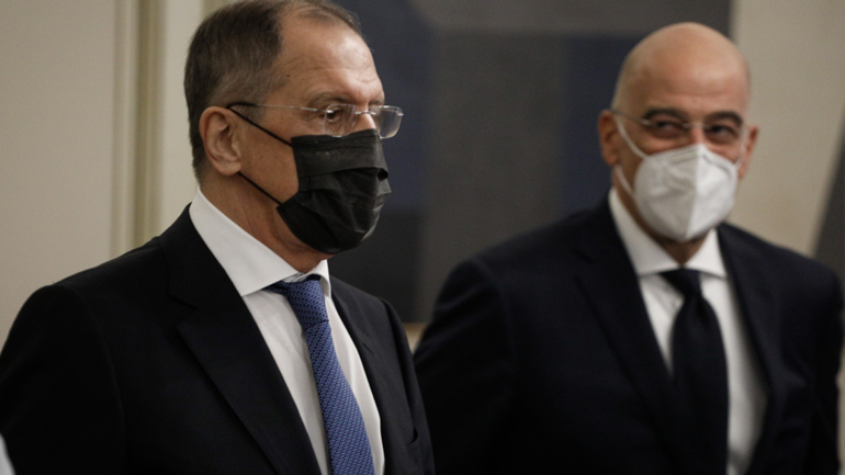 Η Ρωσία περιμένει τις ελληνικές απόψεις για το «αδιαίρετο της ασφάλειας» στη συνάντηση των ΥΠ.ΕΞ Δένδια –Λαβρόφ