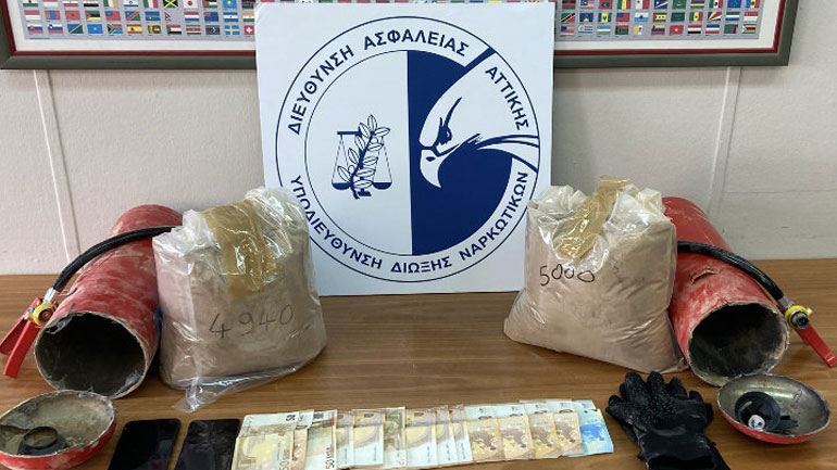 Ηρωίνη μέσα σε… πυροσβεστήρες