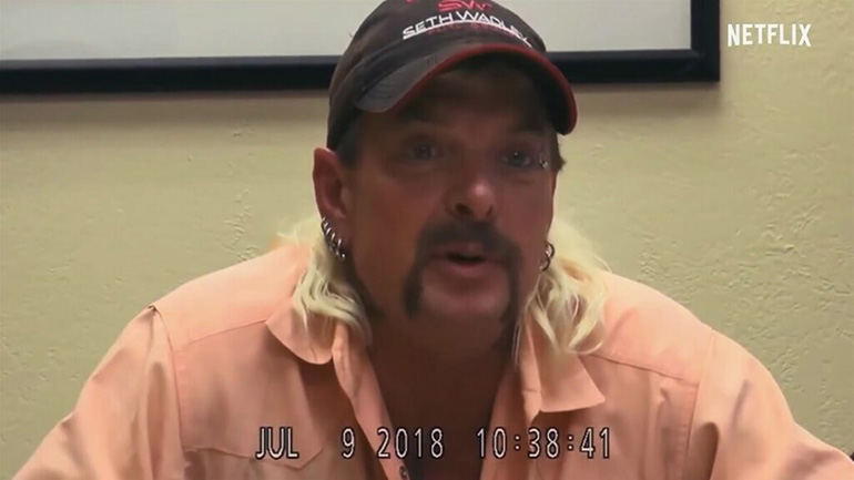 Kάθειρξη 20 ετών για τον «Εξωτικό Τζο», που ήθελε να σκοτώσει ακτιβίστρια για την προστασία των ζώων Kάθειρξη 20 ετών για τον «Εξωτικό Τζο», που ήθελε να σκοτώσει ακτιβίστρια για την προστασία των ζώων