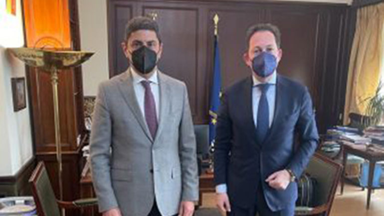 Πέτσας – Αυγενάκης: Αναβάθμιση των αθλητικών εγκαταστάσεων των δήμων