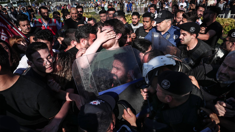 Τουρκία: Σχεδόν 200 συλλήψεις στα επεισόδια στην πλατεία Ταξίμ