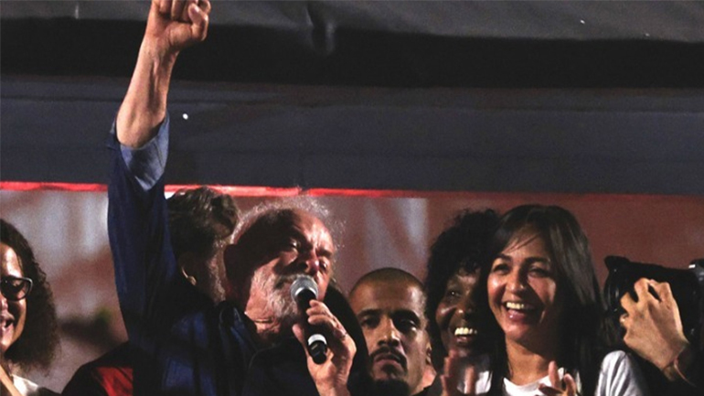 Η ΕΕ συνεχάρη τον Λούλα για τη νίκη του