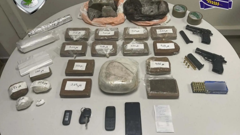 Θεσσαλονίκη: Εξαρθρώθηκε πολυμελής σπείρα ναρκωτικών – Ζευγάρι χρησιμοποιούσε τα παιδιά του ως διακινητές