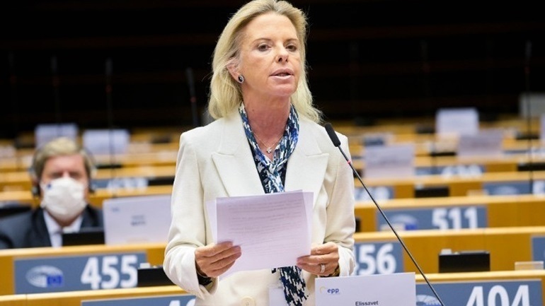 Βόζεμπεργκ: Αναγκαία η ενιαία ευρωπαϊκή νομοθεσία με αυστηρές ποινές για τον διαδικτυακό εκφοβισμό