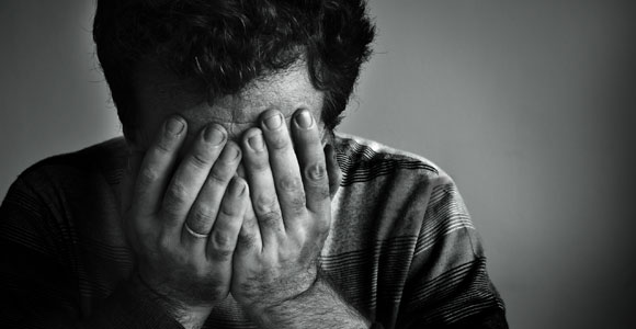 Από τα 60.244 ευρώ που έβγαλε το 2016 μένουν στην τσέπη μόλις 16.598 ευρώ, μετά την αφαίρεση των φόρων και των εισφορών του 2017!