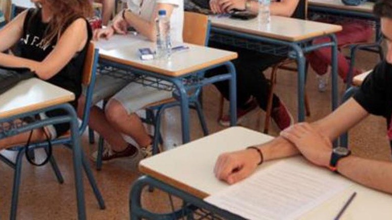 Σε τέσσερα μαθήματα θα εξετάζονται από φέτος οι μαθητές της Γ’ λυκείου στις απολυτήριες εξετάσεις Σε τέσσερα μαθήματα θα εξετάζονται από φέτος οι μαθητές της Γ’ λυκείου στις απολυτήριες εξετάσεις