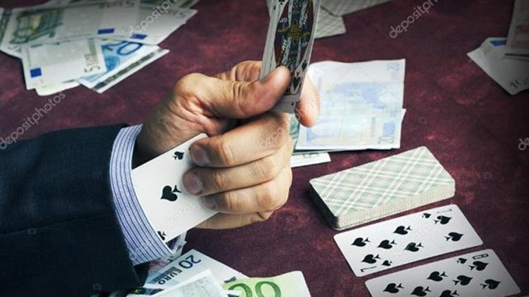 Κεντροαριστερά με σημαδεμένη τράπουλα