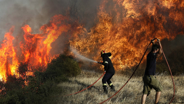 Σε ύφεση η φωτιά στην Ηλεία