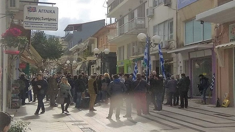 Πορεία οπαδών του Σώρρα στην Ηγουμενίτσα