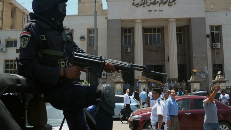 Αίγυπτος: Δυνάμεις ασφαλείας έξω από τους σταθμούς του μετρό