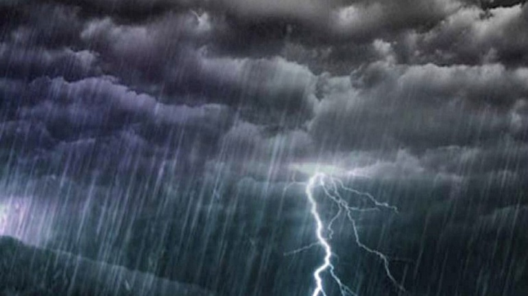 Η «Διδώ» χτυπάει την Αττική: Πότε θα σταματήσουν οι καταιγίδες