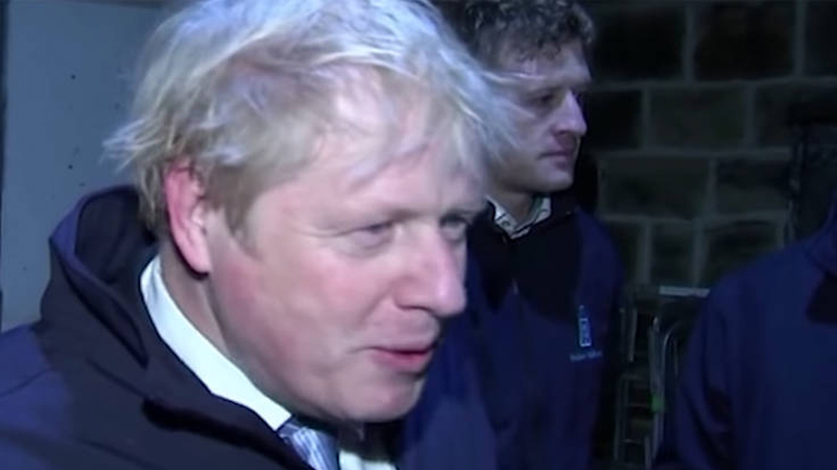 Σε ψυγείο κρύφτηκε ο Μπόρις Τζόνσον για να αποφύγει δημοσιογράφο