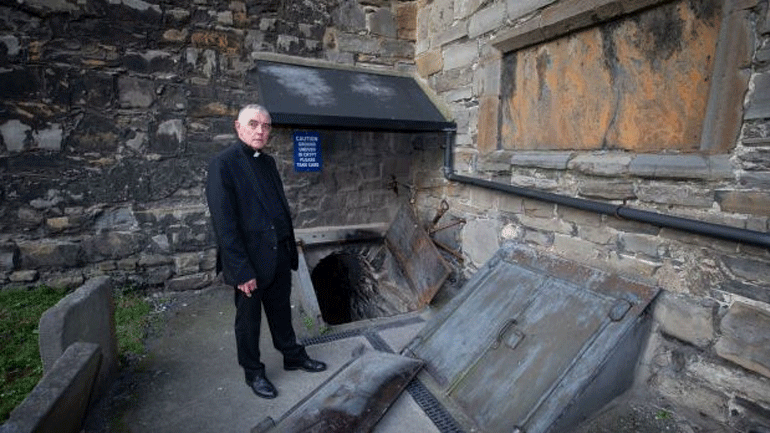 Ιρλανδία: Άγνωστοι έκλεψαν το κεφάλι ενός σταυροφόρου από εκκλησία του Δουβλίνου