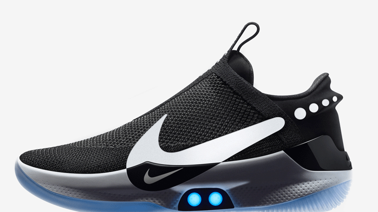 Τα πρώτα έξυπνα παπούτσια από τη NIKE που δένονται μόνα τους με εντολή από κινητό Τα πρώτα έξυπνα παπούτσια από τη NIKE που δένονται μόνα τους με εντολή από κινητό