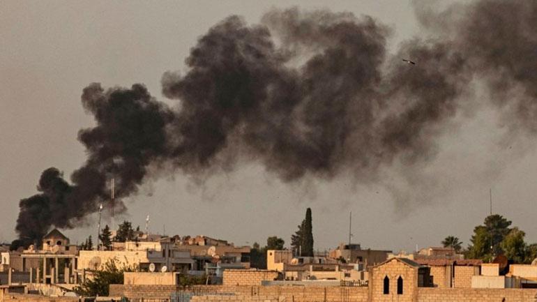 Η τουρκική επίθεση προκάλεσε τον εκτοπισμό 300.000 ανθρώπων