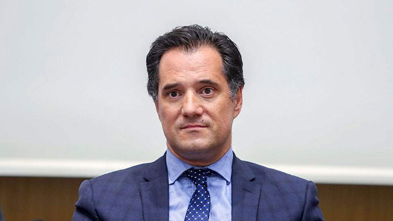 «Να μας πει ποιοι πολιτικοί χρηματίστηκαν»