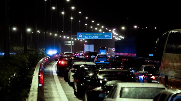 Μεγάλη κίνηση στην εθνική Αθηνών- Κορίνθου λόγω επιστροφής από το τριήμερο