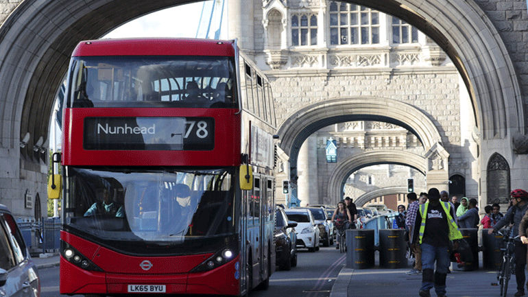 Βρετανία: Ο υπουργός Οικονομικών παροτρύνει τον κόσμο να στηρίξει τα εστιατόρια