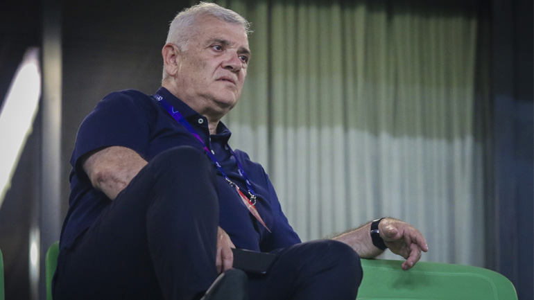 Δεν κάνει ένσταση η ΑΕΚ: «Oι αγώνες κερδίζονται και χάνονται στα γήπεδα και όχι στα χαρτιά» Δεν κάνει ένσταση η ΑΕΚ: «Oι αγώνες κερδίζονται και χάνονται στα γήπεδα και όχι στα χαρτιά»