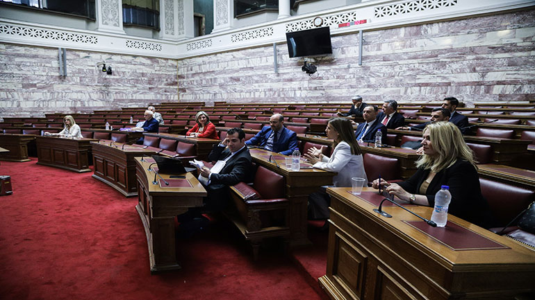 Γιάννα Παπαδάκου: «Η αλήθεια θα βγει και σε εφημερίδα τοίχου» Γιάννα Παπαδάκου: «Η αλήθεια θα βγει και σε εφημερίδα τοίχου»